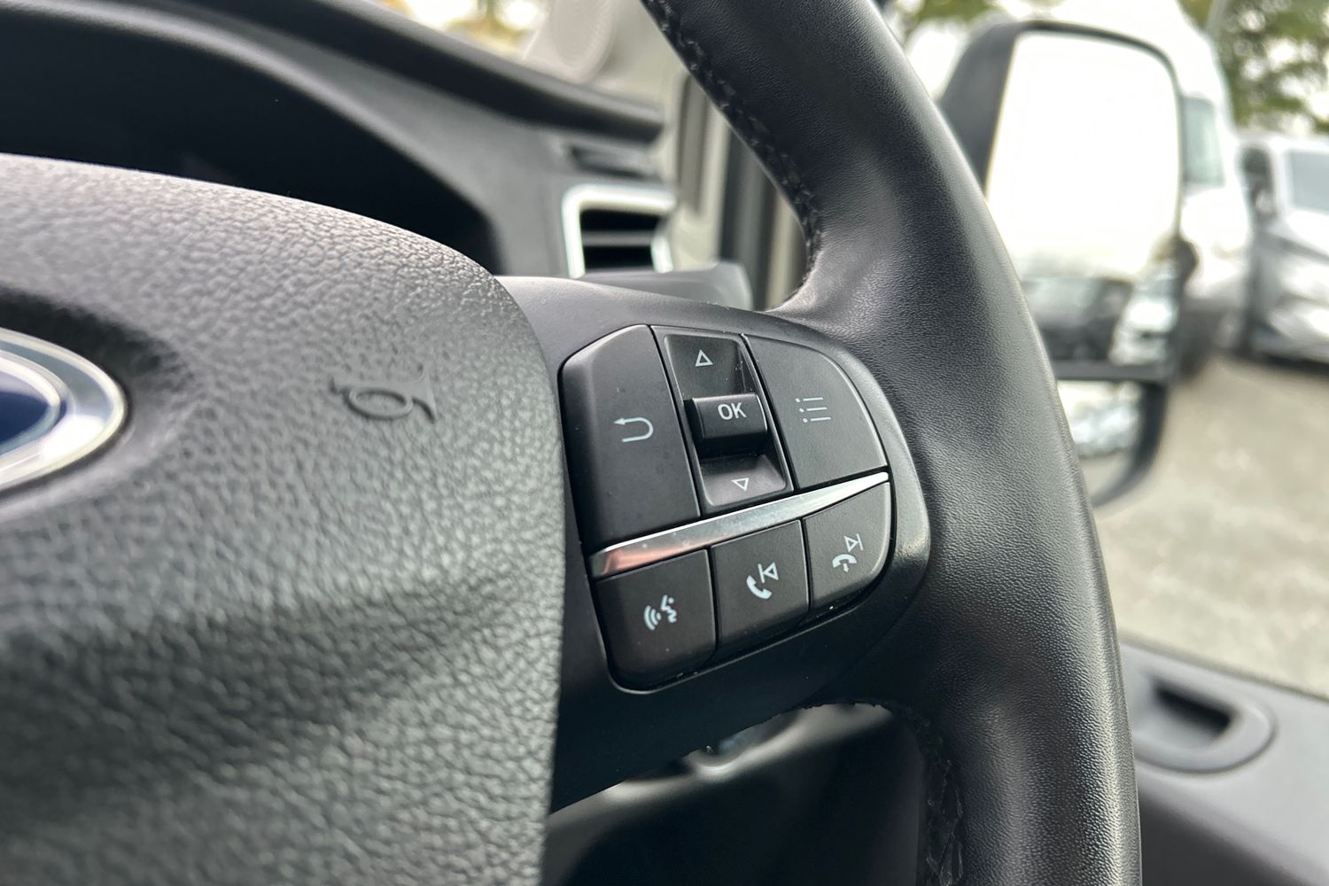 Ford Transit Photo 34
