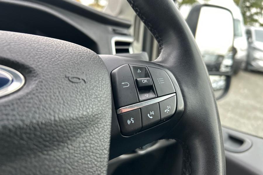 Ford Transit Photo autoimg-115addc2c847d07f19ba73b29ca02428e8e6408d.jpg