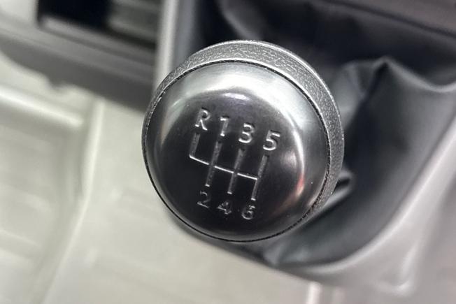VOLKSWAGEN Crafter Photo 49