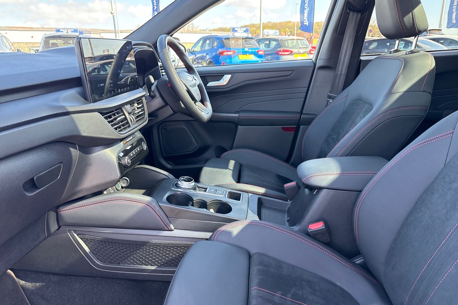 Ford KUGA Photo 18