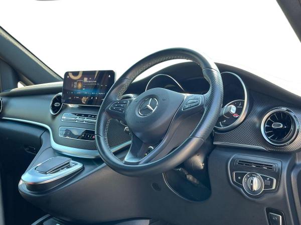 Mercedes-Benz V Class Photo autoimg-11645590404a319d5c0abc1c73dbd5bf59a7b122.jpg