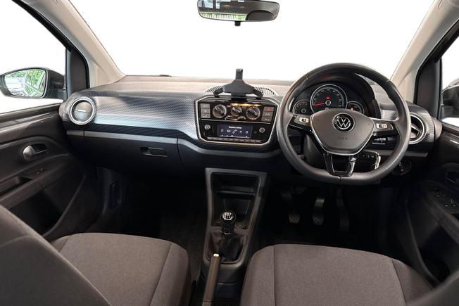 VOLKSWAGEN Up Photo 10