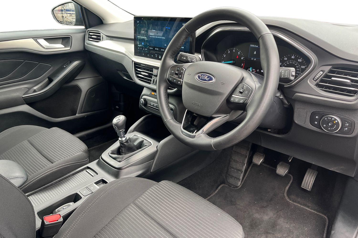 Ford Focus Photo 8