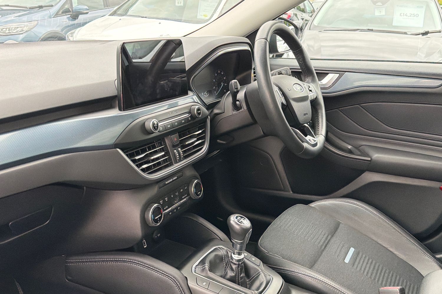 Ford FOCUS Photo 17