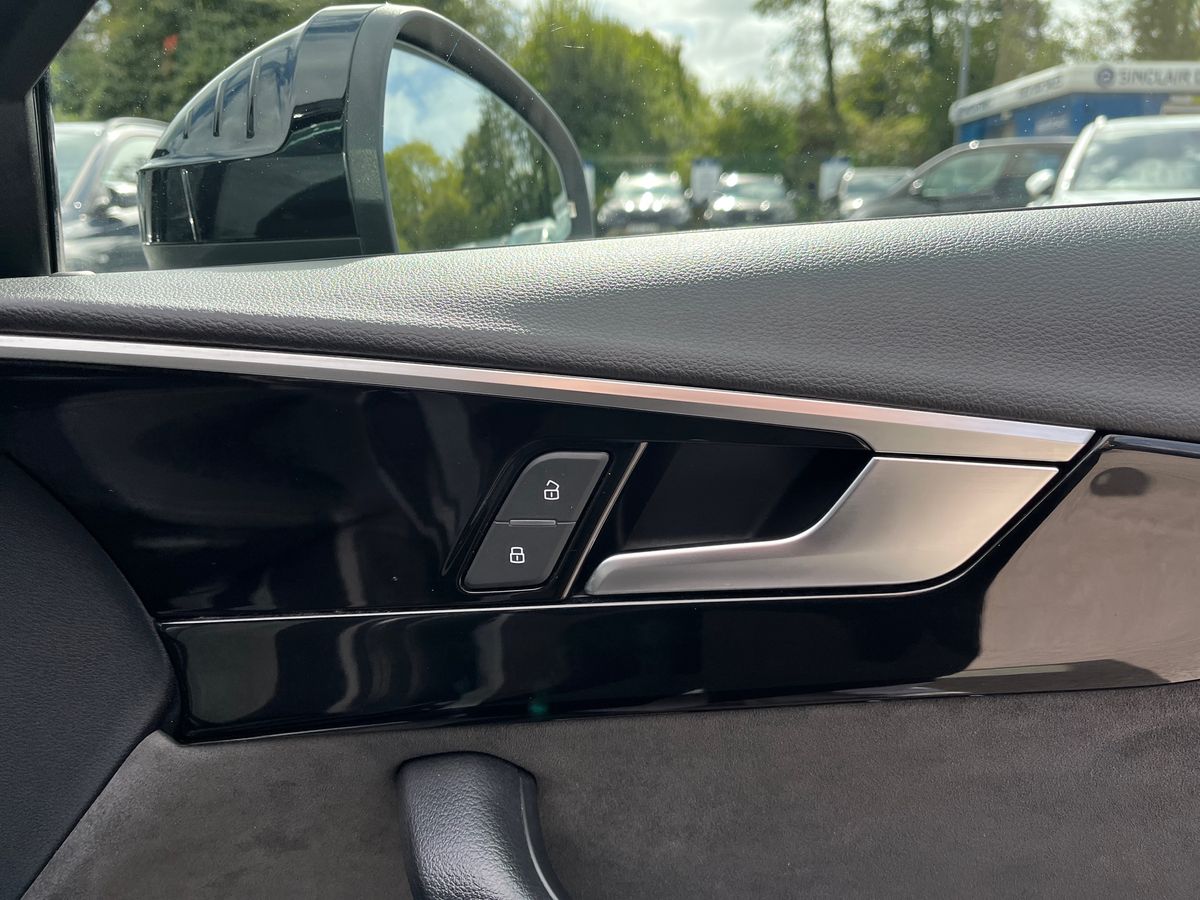 Audi A4 Photo 30