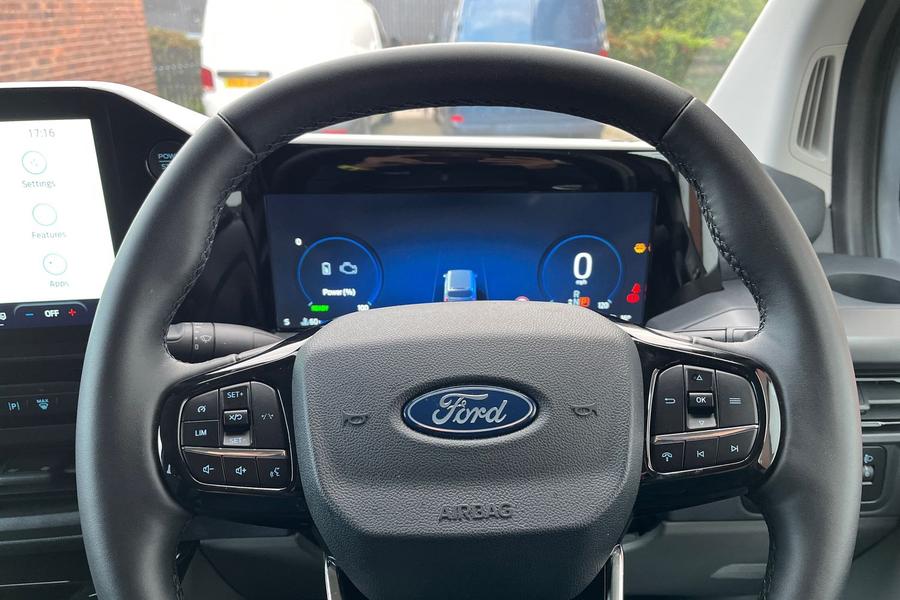 Ford TRANSIT CUSTOM Photo autoimg-116d1b6e0273501feb93581b45db9bc012623855.jpg