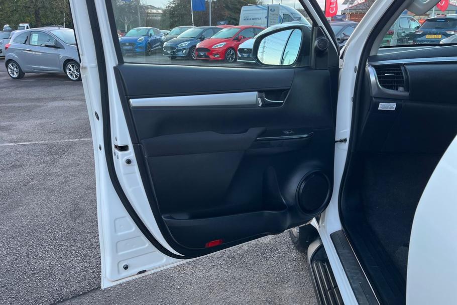 Used Toyota HILUX FG72YVD 17