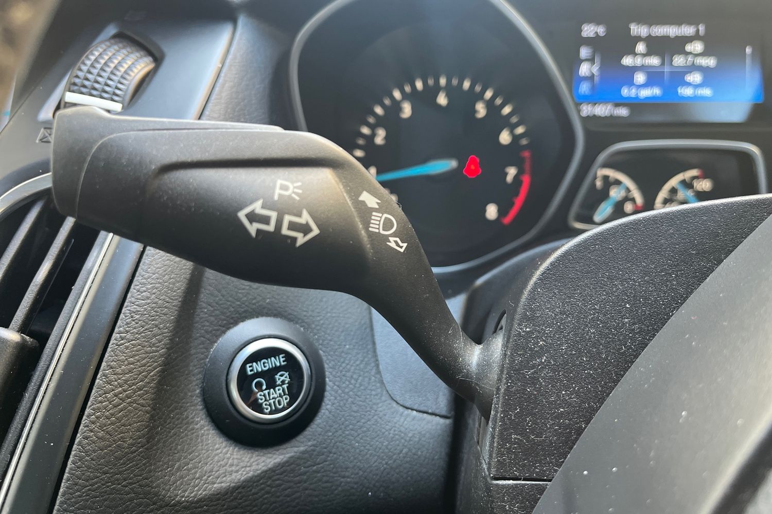 FORD FOCUS Photo 13