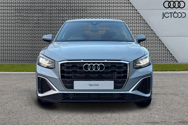 AUDI Q2 Photo 8