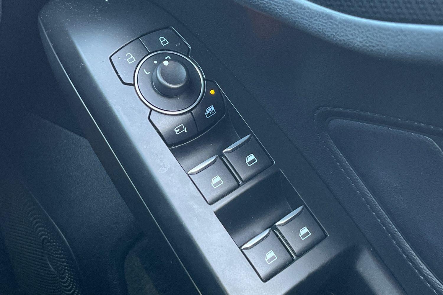Ford Focus Photo 15