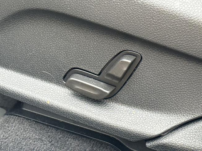 MERCEDES-BENZ GLC Photo 45