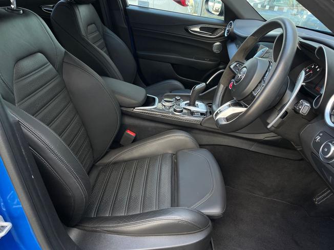 ALFA ROMEO Giulia Photo 28