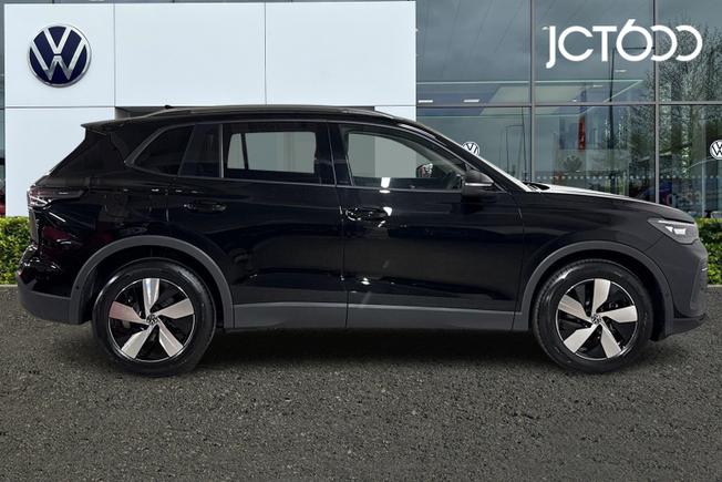 VOLKSWAGEN Tiguan Photo 4
