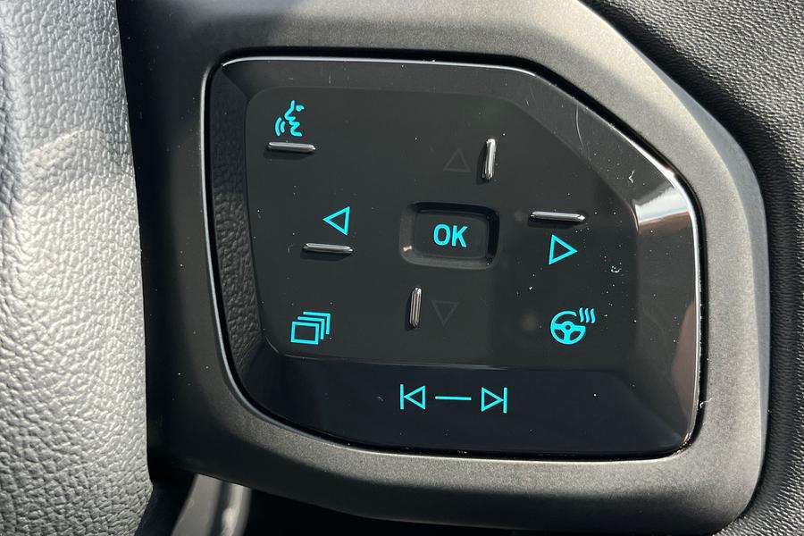 Ford EXPLORER Photo autoimg-117af897035155e8c755355ba758fe7642795bde.jpg