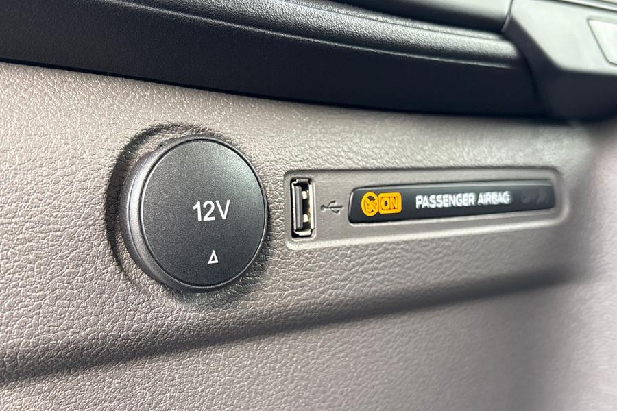 Ford Transit Photo autoimg-117b74e8d87ac988135876fc536d044fd65b6ad2.jpg
