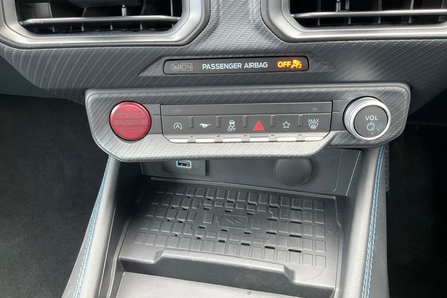 Ford MUSTANG Photo autoimg-117bbee0645a3bd77f7fdca83e0e300f352d342e.jpg