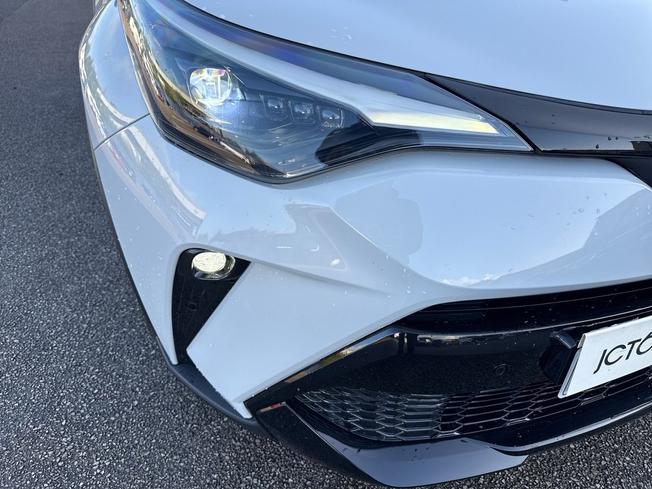 TOYOTA C-Hr Photo 30