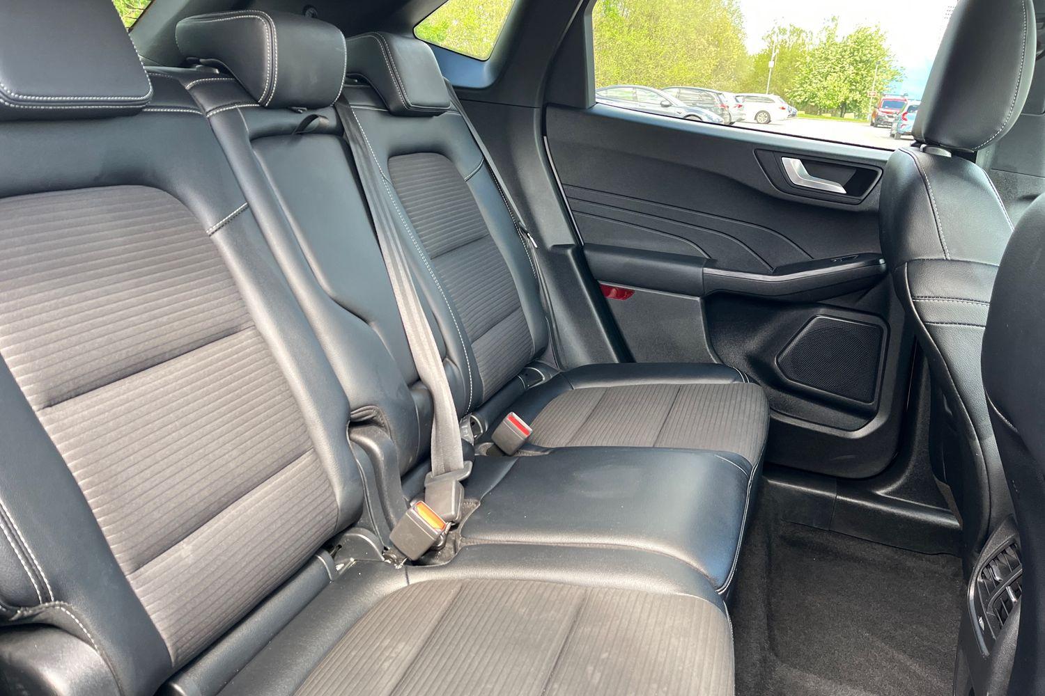 Ford KUGA Photo 36
