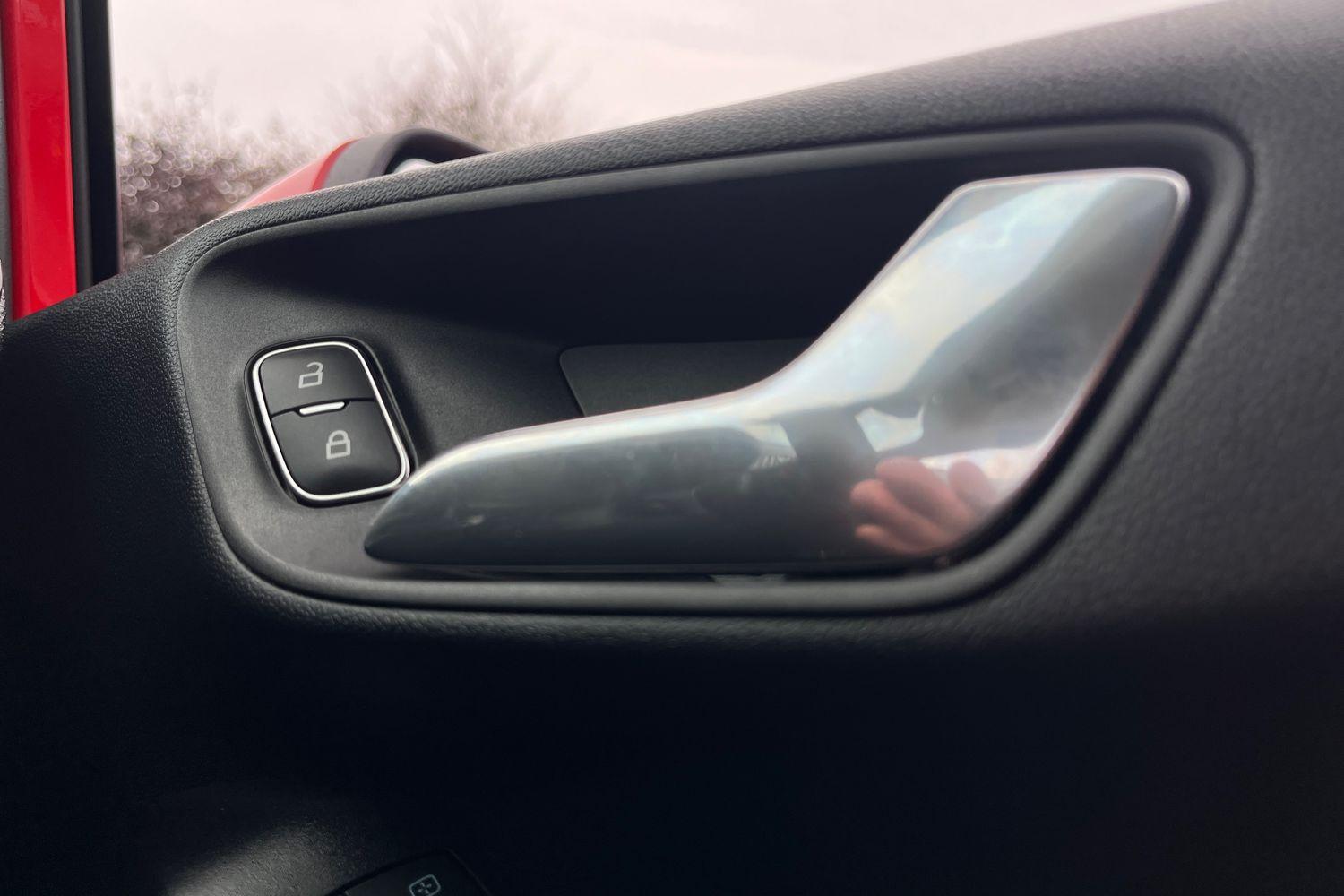 Ford Fiesta Photo 22