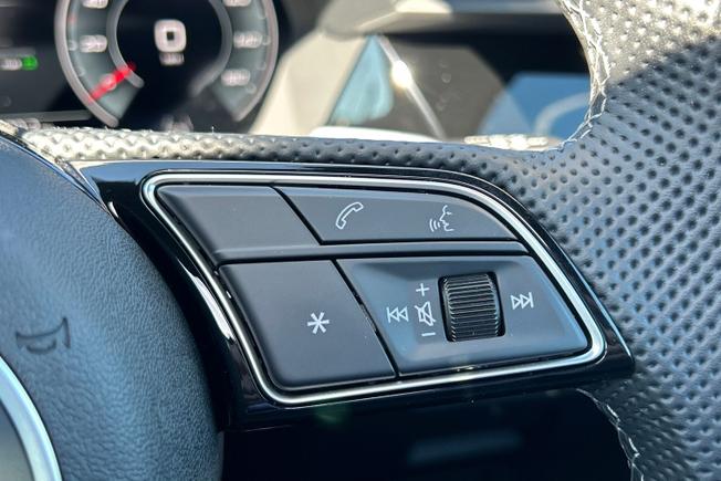 Audi S3 Photo 17