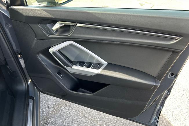 AUDI Q3 Photo 41