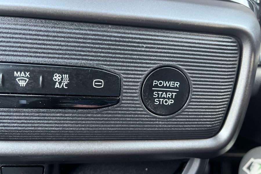 Ford TRANSIT COURIER Photo autoimg-1185c85d7e1dfae96281c1a44dce9eb2f36d4f80.jpg