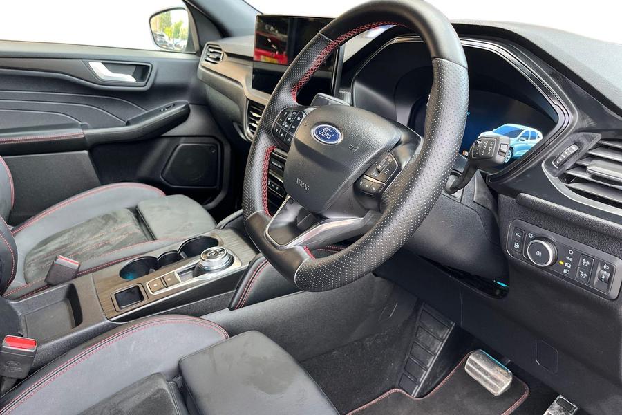 Ford KUGA Photo autoimg-11870a2cd158f575735c305cae1ec54d12deccef.jpg