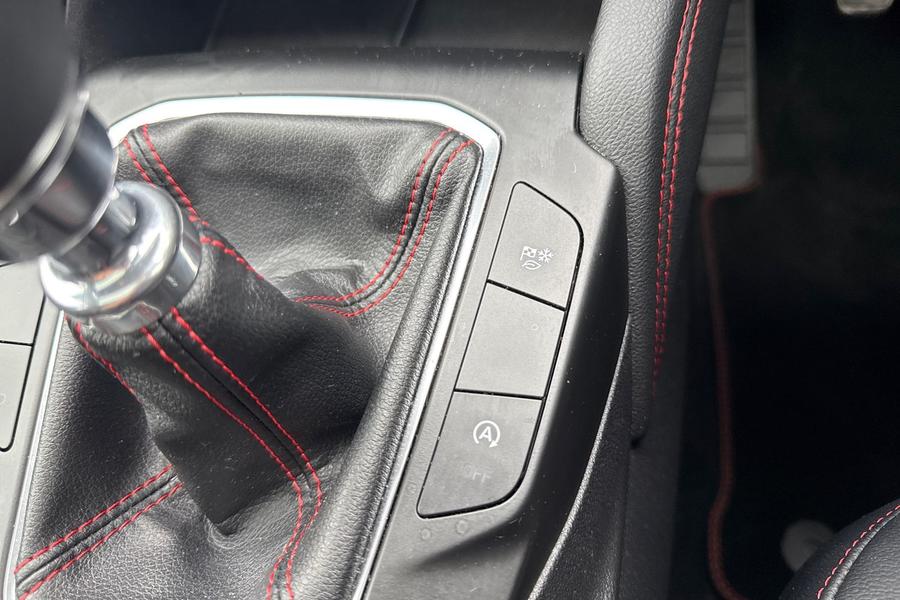 Ford KUGA Photo autoimg-118acf406641d404a3fa5543cf1ca79304cf5502.jpg