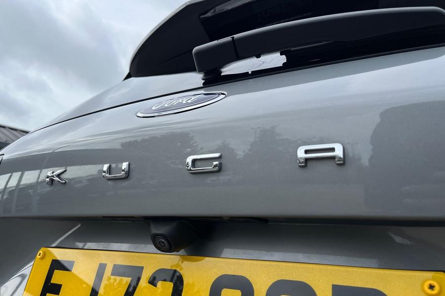 Ford Kuga Photo autoimg-1193f34863fe7a358f6c58250e80f9f26582b07b.jpg