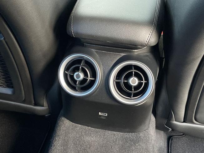 ALFA ROMEO Giulia Photo 36