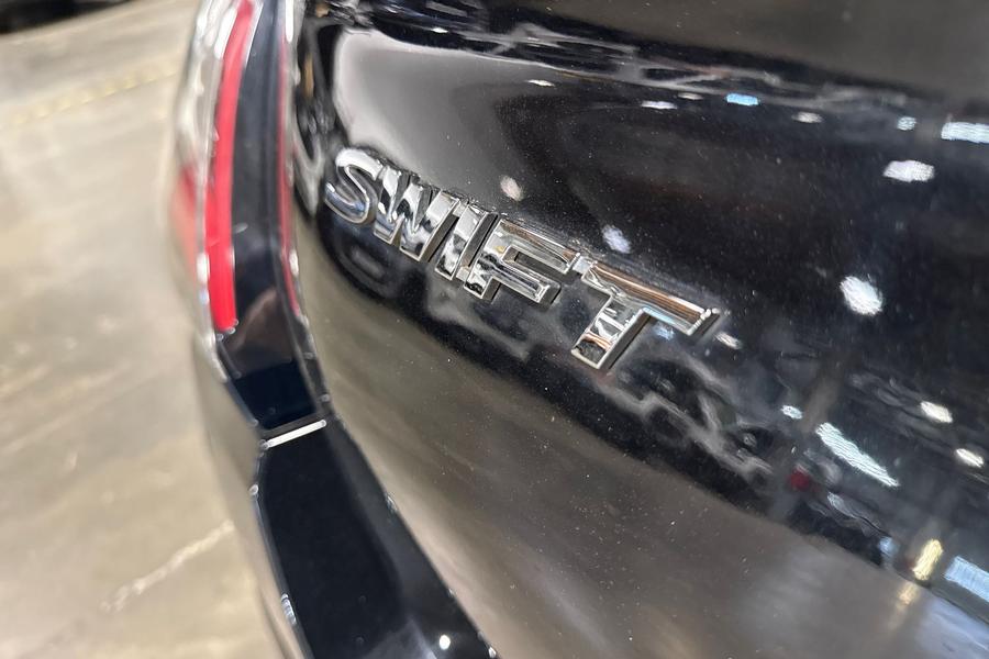 Suzuki SWIFT Photo autoimg-1196627a3580fabce9756a3c9d8c043b63195eb2.jpg