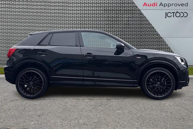AUDI Q2 Photo 4