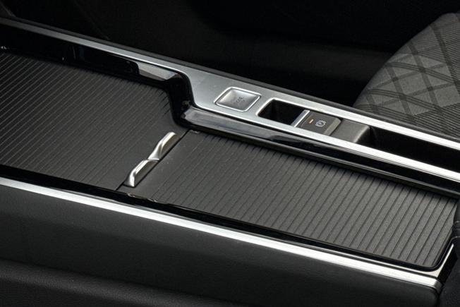 VOLKSWAGEN Passat Photo 46