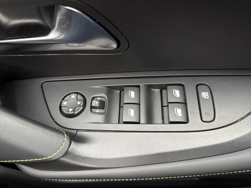 Used Peugeot 2008 NU74SVZ 25