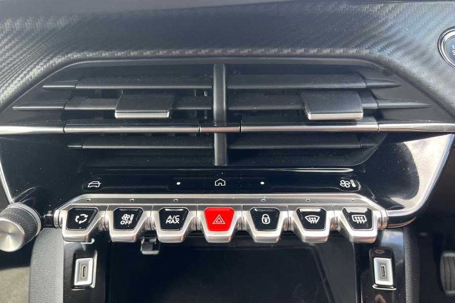 Peugeot 208 Photo autoimg-11a57cbb3a2e8017bc78afceddc6b752bd71b1fd.jpg