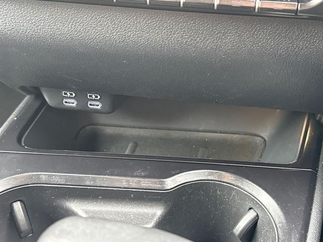 LEXUS Ux Photo 55