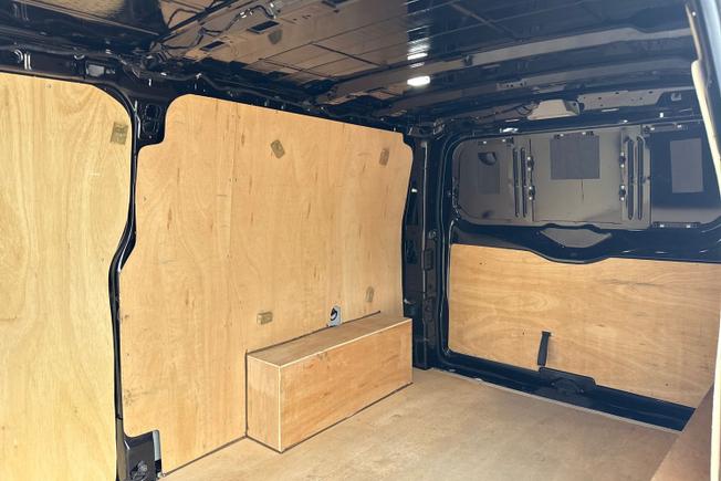 VOLKSWAGEN Transporter Photo 9