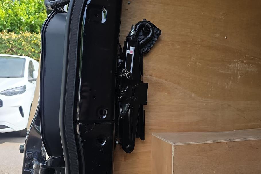 Used Ford Transit Custom MT75FFN 29