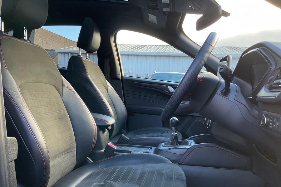Ford KUGA Photo autoimg-11ab1ae36ed2130f38bff13319bb98dadda2bd6c.jpg