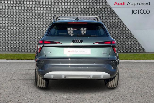 AUDI Q3 Photo 7