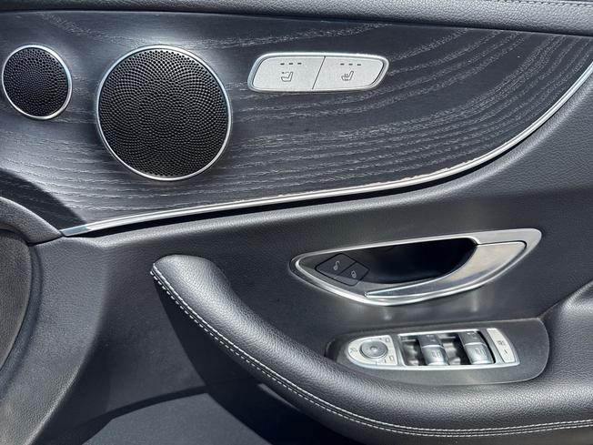 MERCEDES-BENZ E Class Photo 30