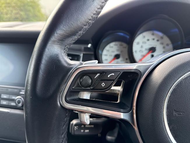 Porsche Macan Photo 16