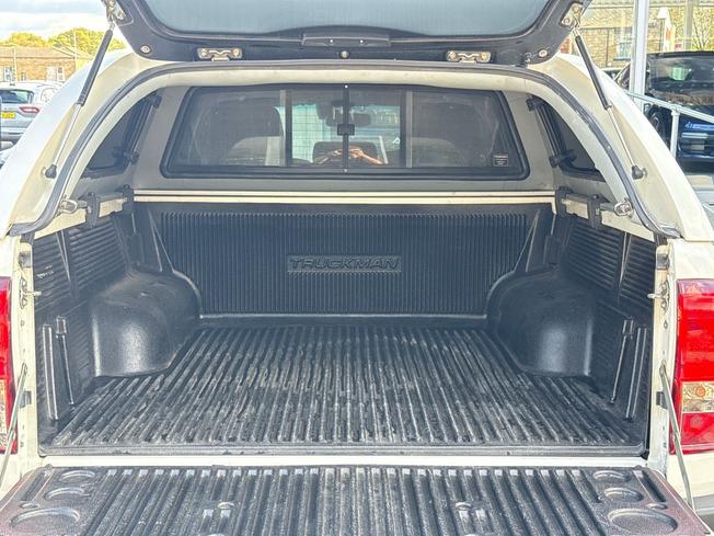 Toyota Hilux Photo 12