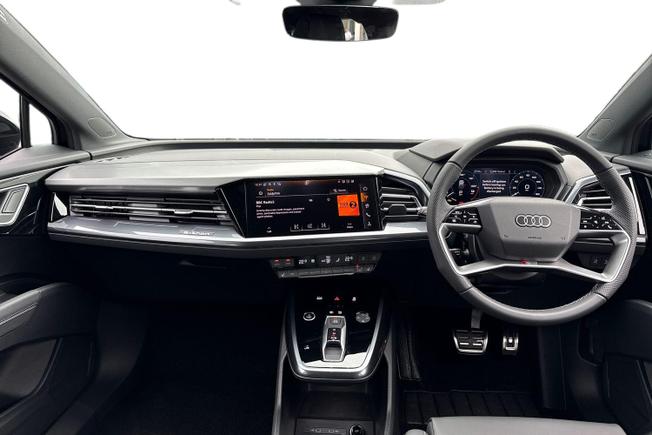 AUDI  Q4 Photo 10