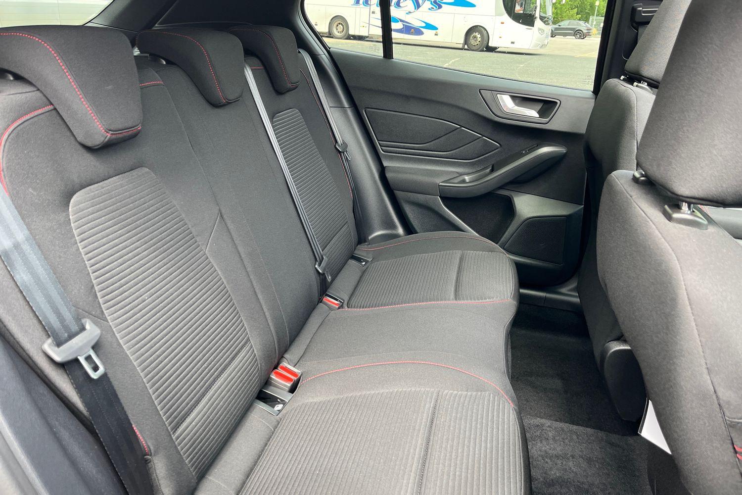 Ford FOCUS Photo 36