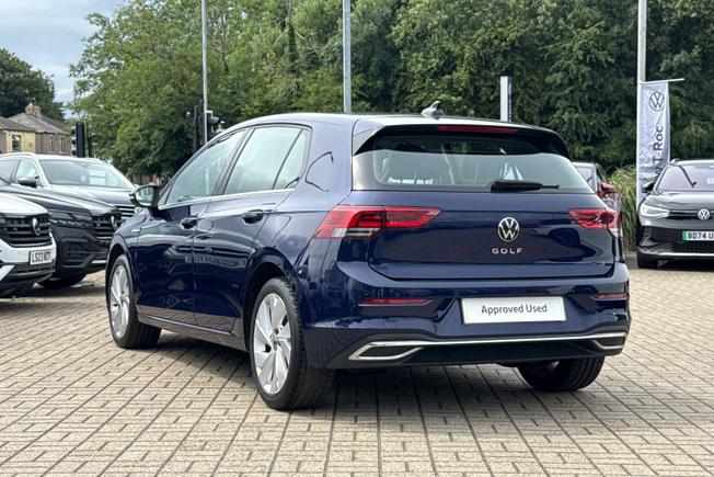 VOLKSWAGEN Golf Photo 29