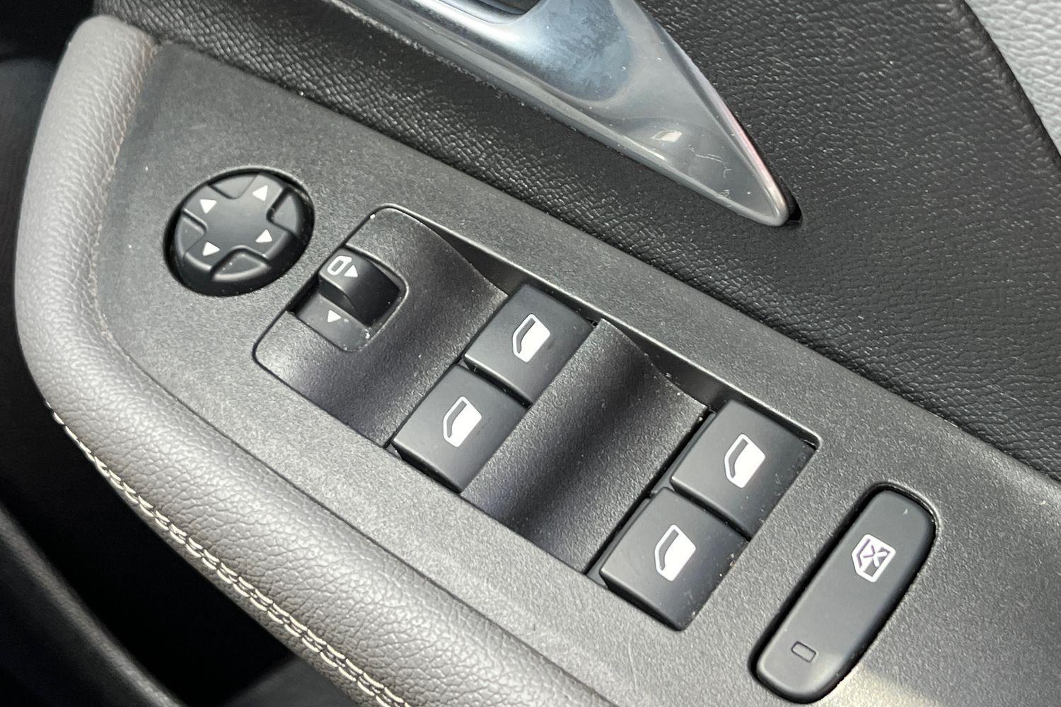 Vauxhall MOKKA Photo 15