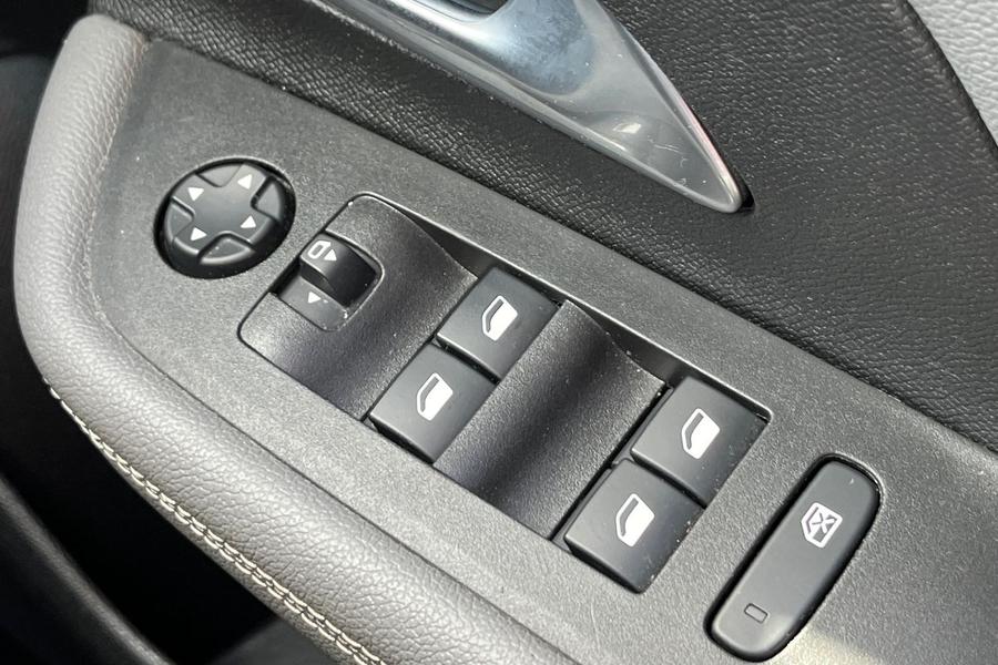 Vauxhall MOKKA Photo autoimg-11c30d69906ffdfba39926a237a5f3f5984fbc7a.jpg