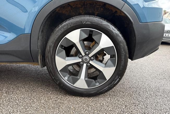 VOLVO Xc40 Photo 24