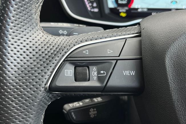 AUDI Q3 Photo 16